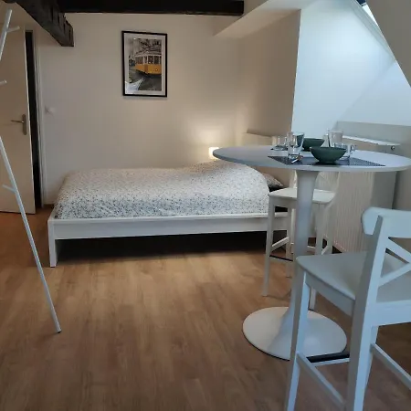 Residence Jehan Froissart Valenciennes Exterior foto
